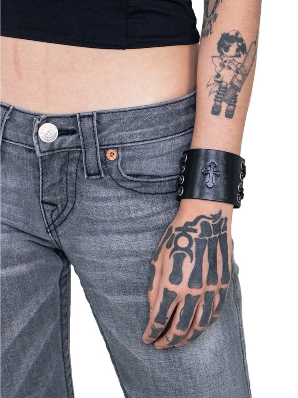 igirl illya cuff